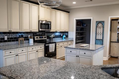 810 John E Sullivan Rd, Byron, GA 31008 photo 9