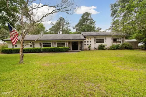 425 Zetterower Rd, Statesboro, GA 30458