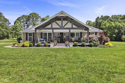 620 Tri County Rd, Brooks, GA 30205