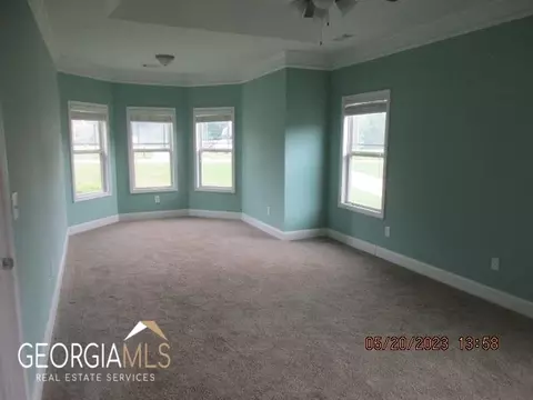 154 Windsor Ct, Williamson, GA 30292 photo 9