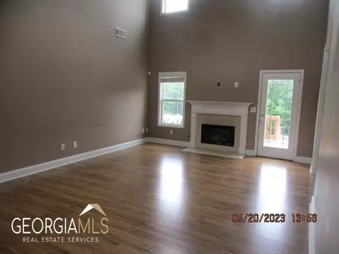 154 Windsor Ct, Williamson, GA 30292 photo 4
