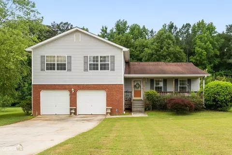 4793 King Saul Dr, Ellenwood, GA 30294