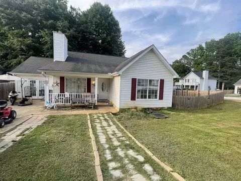 622 Hynds Springs Dr, Jonesboro, GA 30238