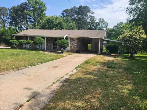 5855 Ronnie Dr, Rex, GA 30273