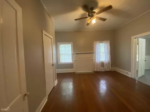 162 E Cherry St, Cochran, GA 31014 photo 5