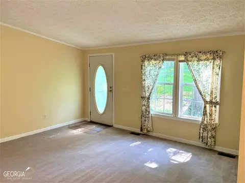 173 Hubbard Rd, Lagrange, GA 30240 photo 2