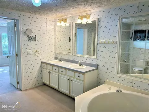 173 Hubbard Rd, Lagrange, GA 30240 photo 16