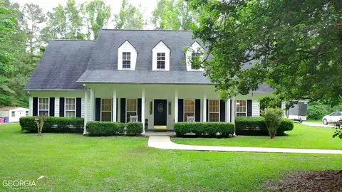 209 Holly Ln, Lizella, GA 31052