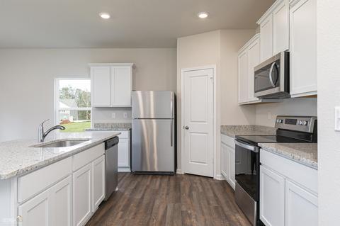 555 Meadows Farm Dr, Monroe, GA 30655 photo 6