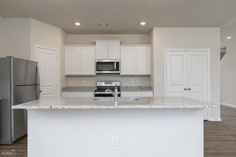 555 Meadows Farm Dr, Monroe, GA 30655 photo 5