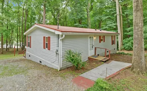 62 Chauvin Ct, Lavonia, GA 30553