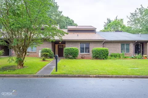 1556 Stoneleigh Way, Stone Mountain, GA 30088