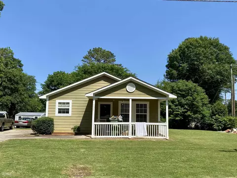 302 N 6th Ave, Lanett, AL 36863