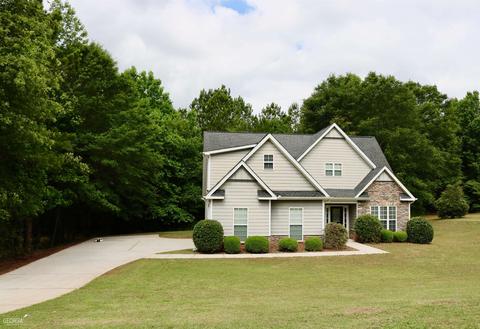 425 Jasmine Cir, Lagrange, GA 30241 photo 1
