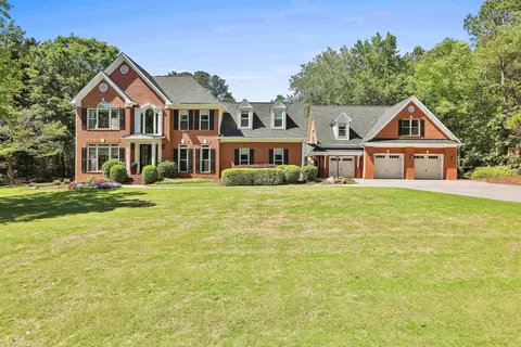 105 Calloway Xing, Peachtree City, GA 30269
