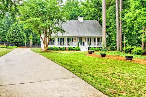 415 Taberon Rd, Peachtree City, GA 30269