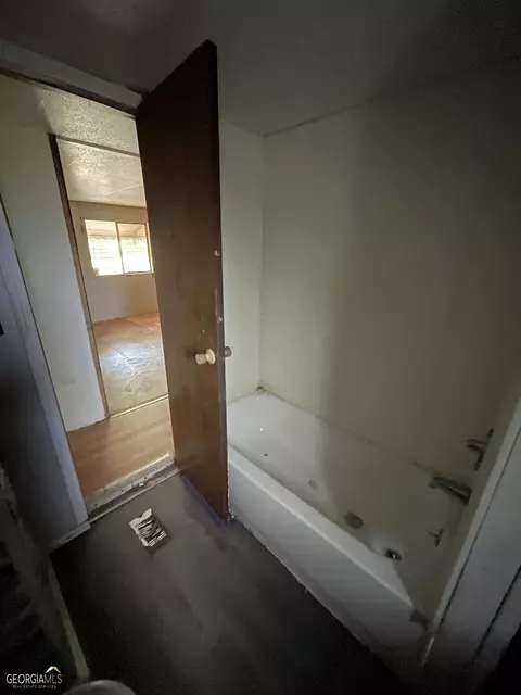 813 E College St, Bowdon, GA 30108 photo 3