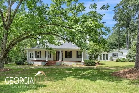 1139 E Mccarty St, Sandersville, GA 31082