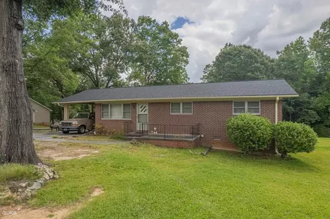 205 Lewis St, Toccoa, GA 30577 photo 6