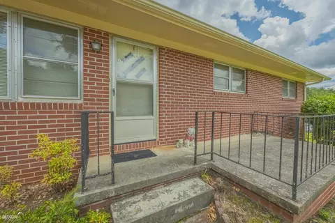 205 Lewis St, Toccoa, GA 30577 photo 8