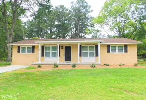 180 Oldenburg Dr, Riverdale, GA 30274