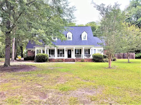 709 W Lane St, Brooklet, GA 30415