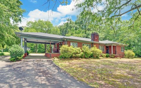 1281 Fernside Dr, Toccoa, GA 30577 photo 1