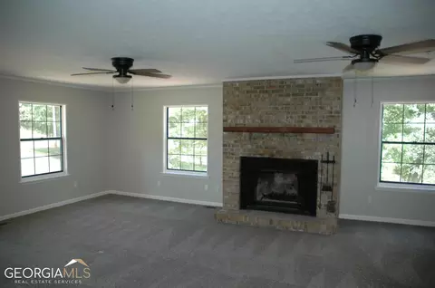 206 Lake Forest Dr, Lagrange, GA 30240 photo 12