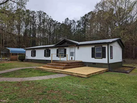 937 Morgan Dairy Rd, Milner, GA 30257