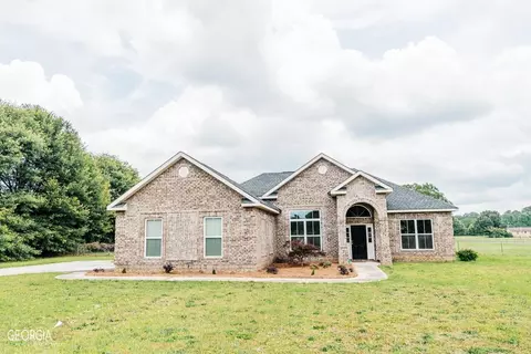 448 E Seminole Dr, Byron, GA 31008