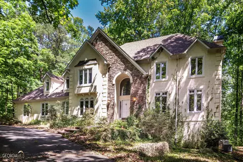 5 Pinegate Ct, Peachtree City, GA 30269