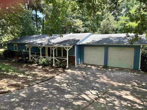 8752 Northview Dr, Lithia Springs, GA 30122