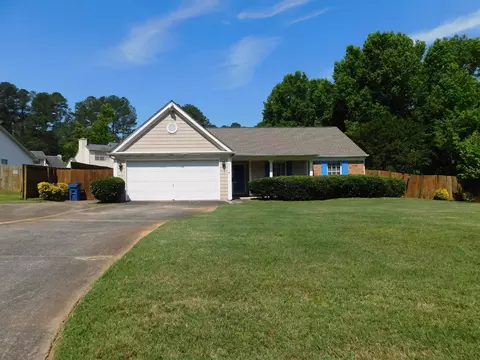 8405 Hollowbrook Dr, Riverdale, GA 30274