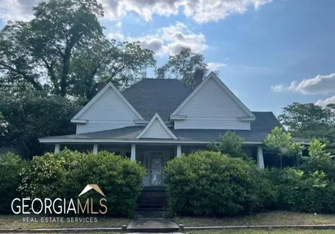 85 N Kennedy St, Metter, GA 30439