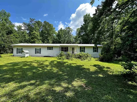 614 Rockhouse Rd, Senoia, GA 30276