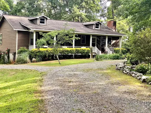 250 Donald Cleveland Rd, Mount Airy, GA 30563