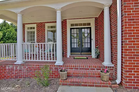 140 Greyfield Dr, Tyrone, GA 30290 photo 3