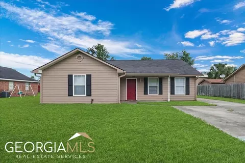 734 Kadi Ln, Hinesville, GA 31313