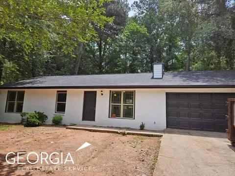 8704 Collins Dr, Jonesboro, GA 30236