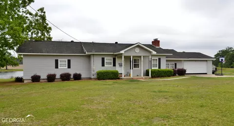 2588 Akins Pond Rd, Statesboro, GA 30458