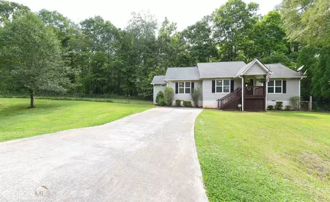 60 Angelo Rd, Newnan, GA 30263