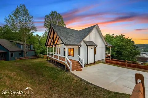 204 Mountain Trce, Ellijay, GA 30540