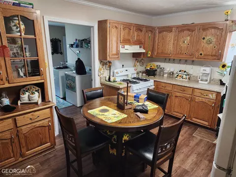 143 Grove St, Barnesville, GA 30204 photo 10
