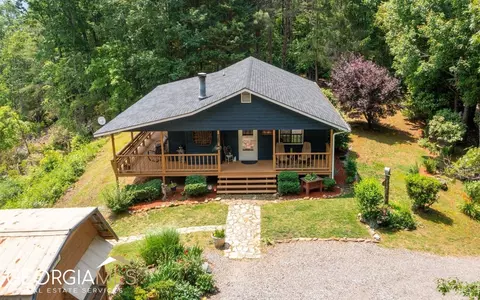 608 Caesars Cove Dr, Hayesville, NC 28904