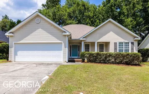 525 Sugarloaf Dr, Macon, GA 31210