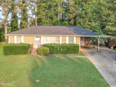 122 Batiste Garden Cir, Jonesboro, GA 30236