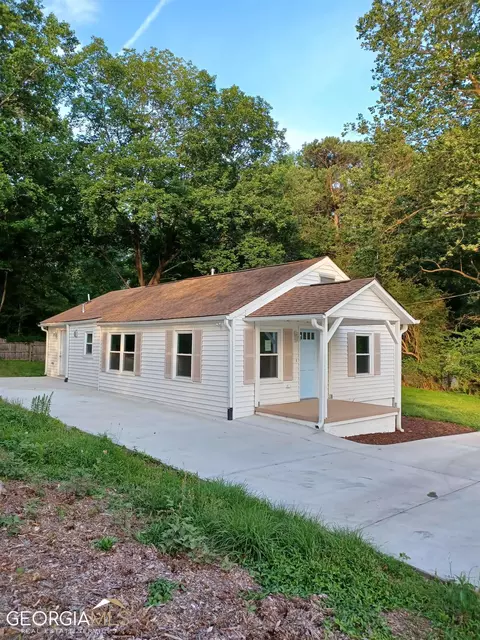 375 Corinth Rd, Jonesboro, GA 30238