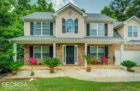 621 Ragan Ct, Social Circle, GA 30025