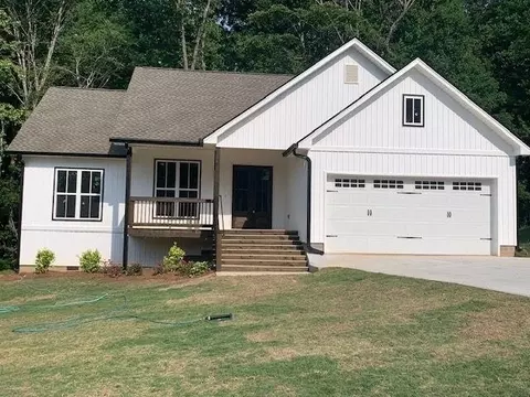 196 Farmington Dr, Temple, GA 30179