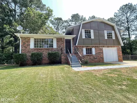 8516 Peachtree Ln, Riverdale, GA 30274